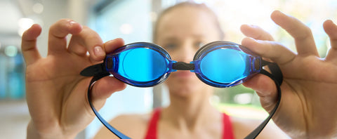 How to choose the right swimming goggles